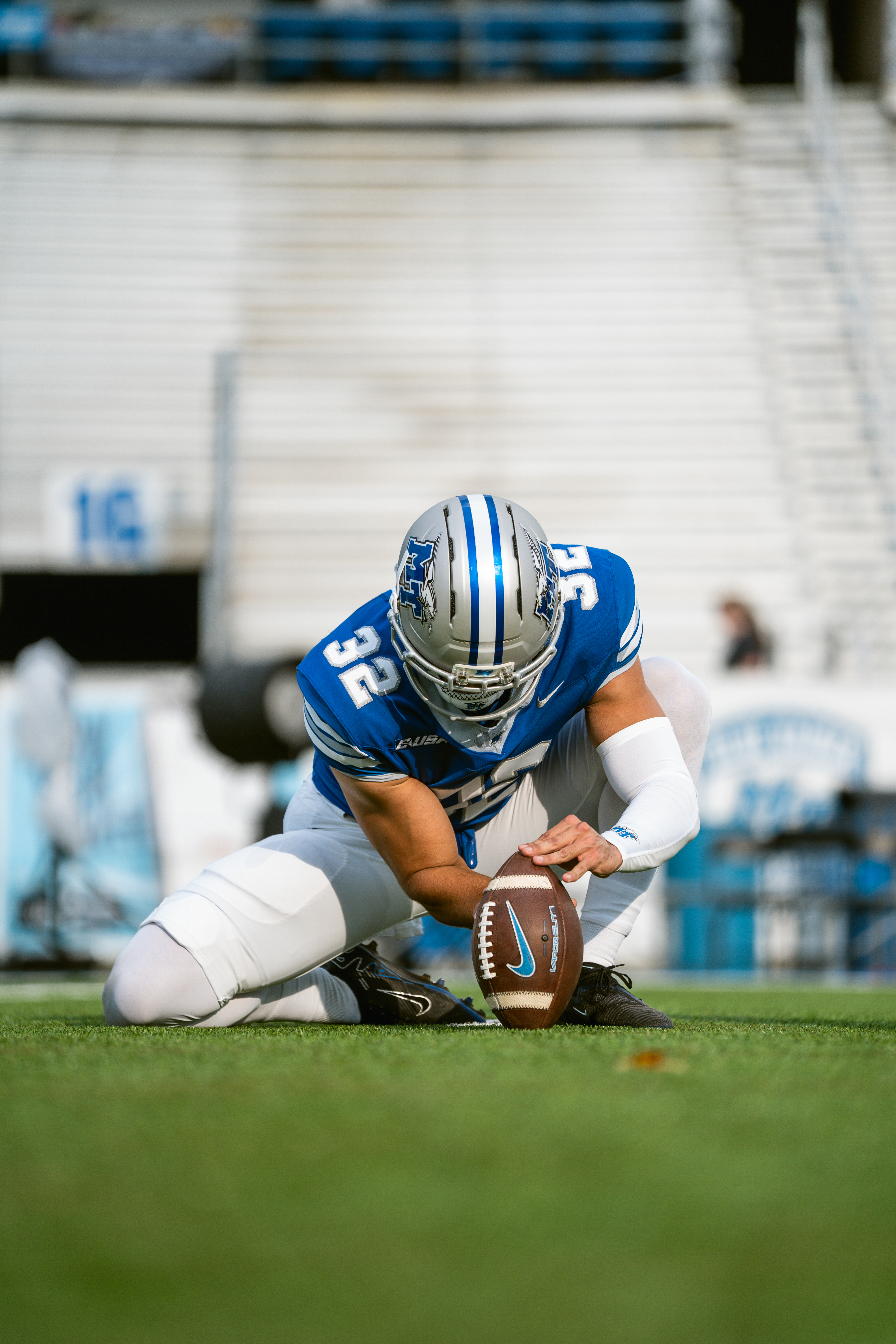 Ashton Logan MTSU snap